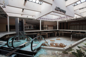 5_abandoned mall